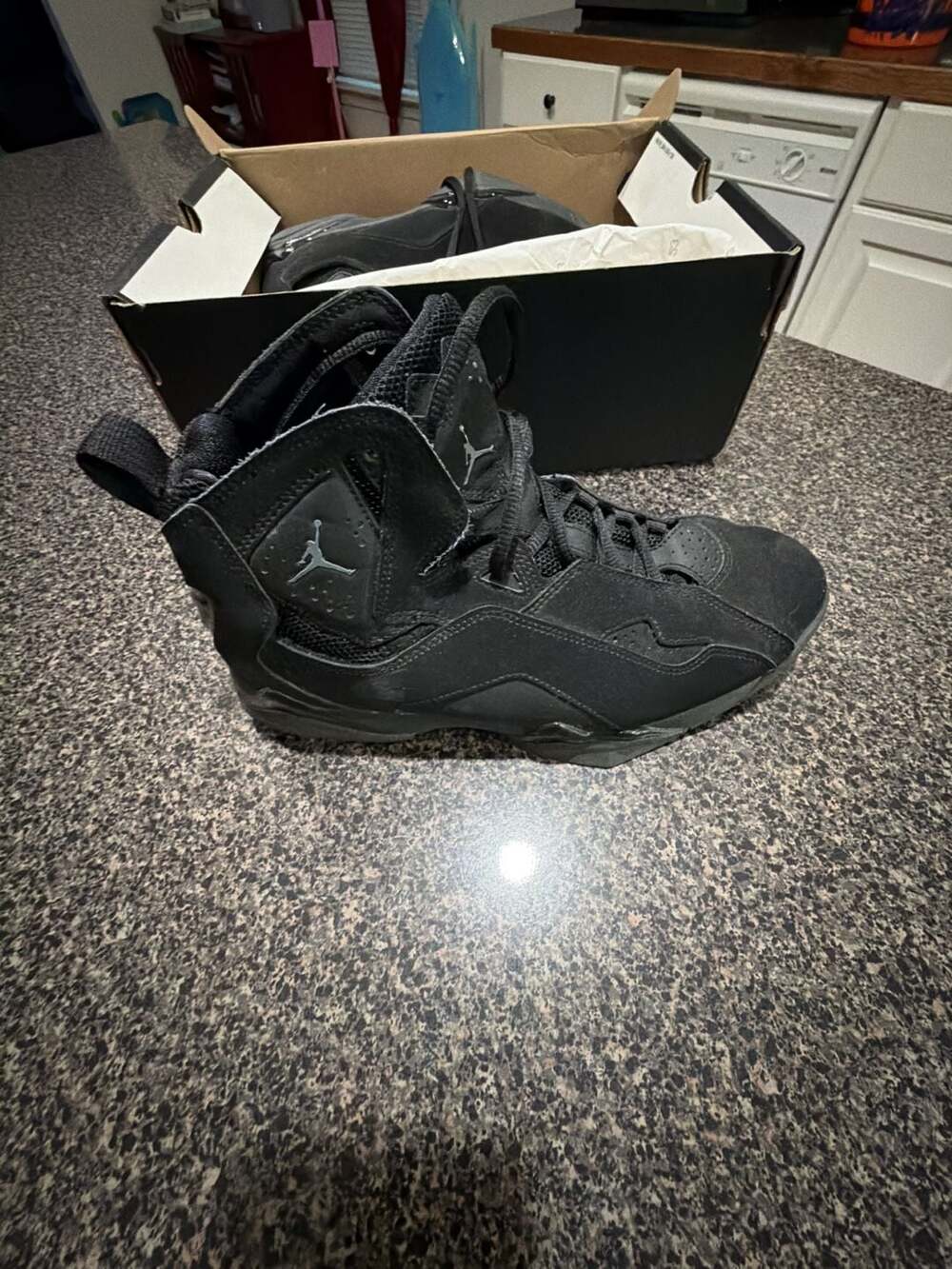 Jordan True Flight Black/Dark Grey Sneakers (342964-013)